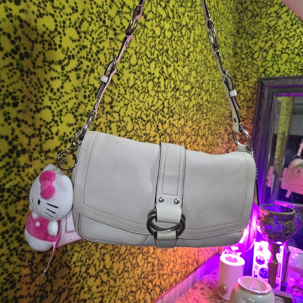 2007 COACH CHELSEA Pebbled White Leather Flap Shoulder Bag Purse F10893